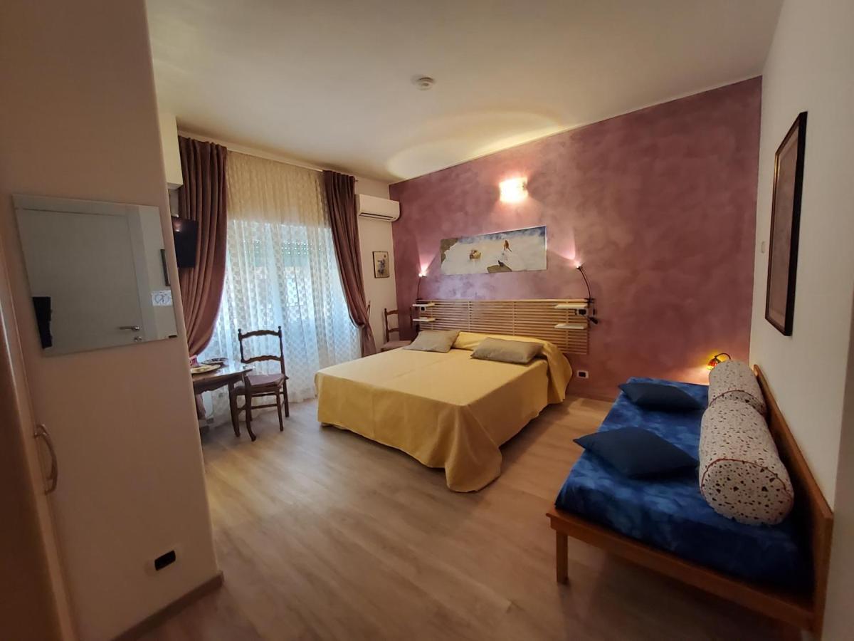 ليدو دي أوستيا Annadia Sweet Home B&B المظهر الخارجي الصورة